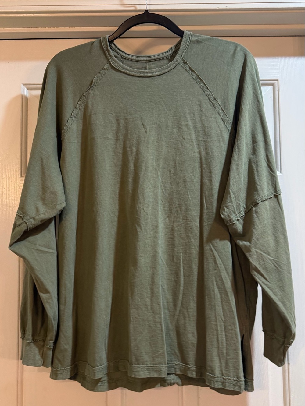 aerie Olive Green Long Sleeve Crewneck Tee Size Small #fall #comfy #cozy